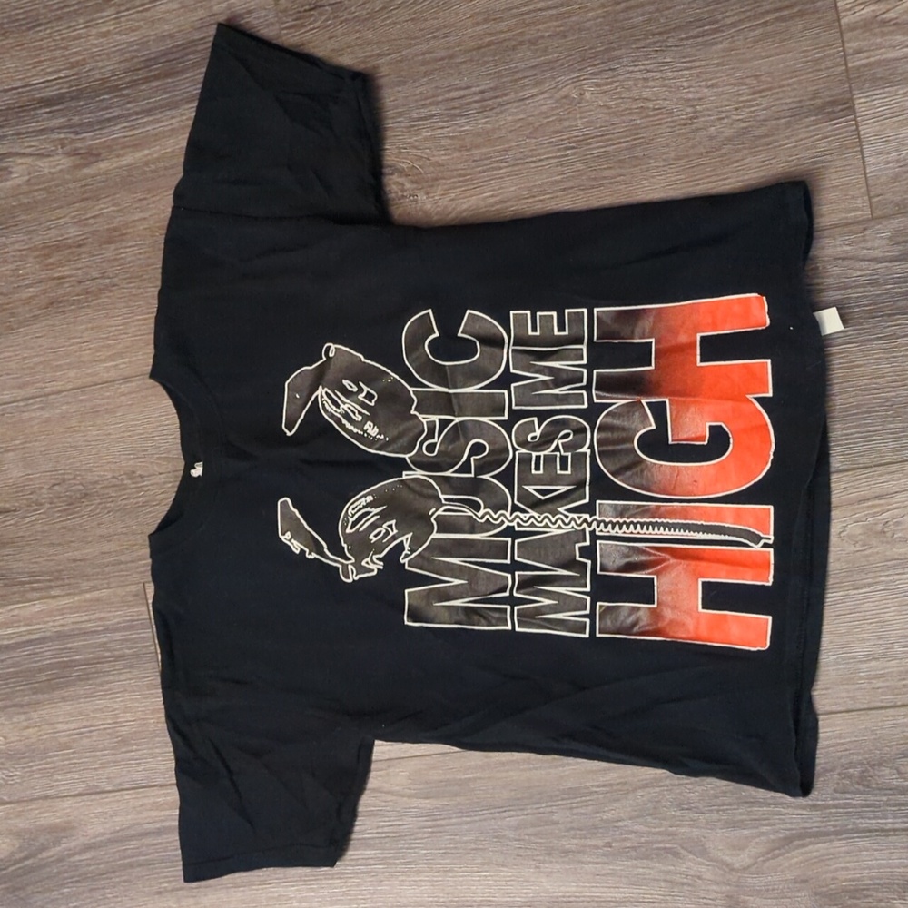 T shirt size small never worn